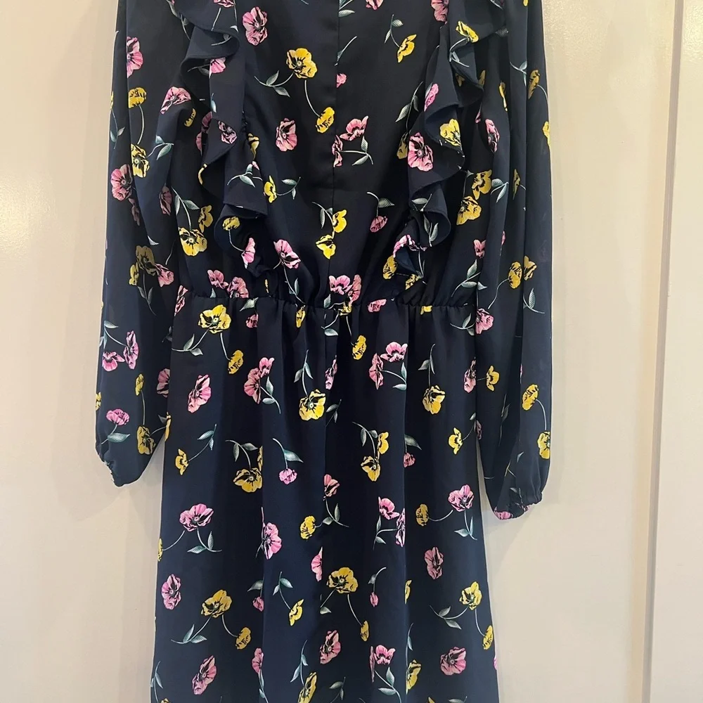 Women’s banana republic, extra small, XS navy dress with pink and yellow flowers - Picture 3 of 7